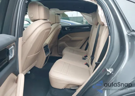 2021 Porsche Cayenne Coupe z USA, uszkodzony, nr VIN WP1BA2AY9MDA42248